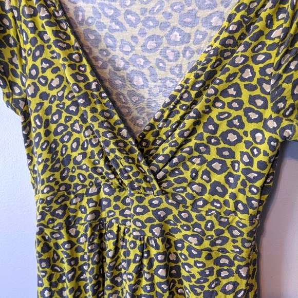 Boden Jersey Midi Dress Leopard Print Green Surplice Plunging Neckline Size 8R - Picture 6 of 8